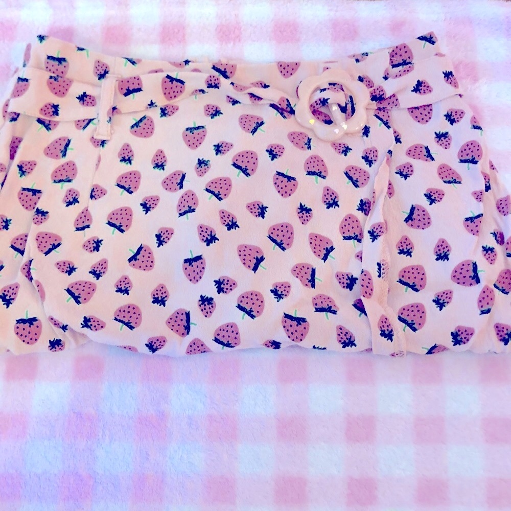 Cute Strawberry Shorts 🍓🎀